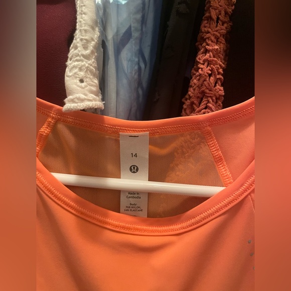 Lululemon top size 14 - Picture 5 of 5